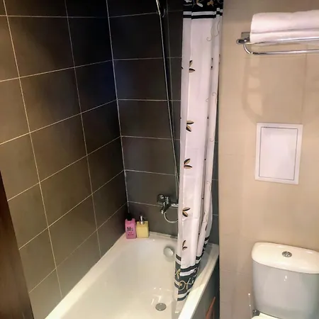 1br Mountain View In דירה *